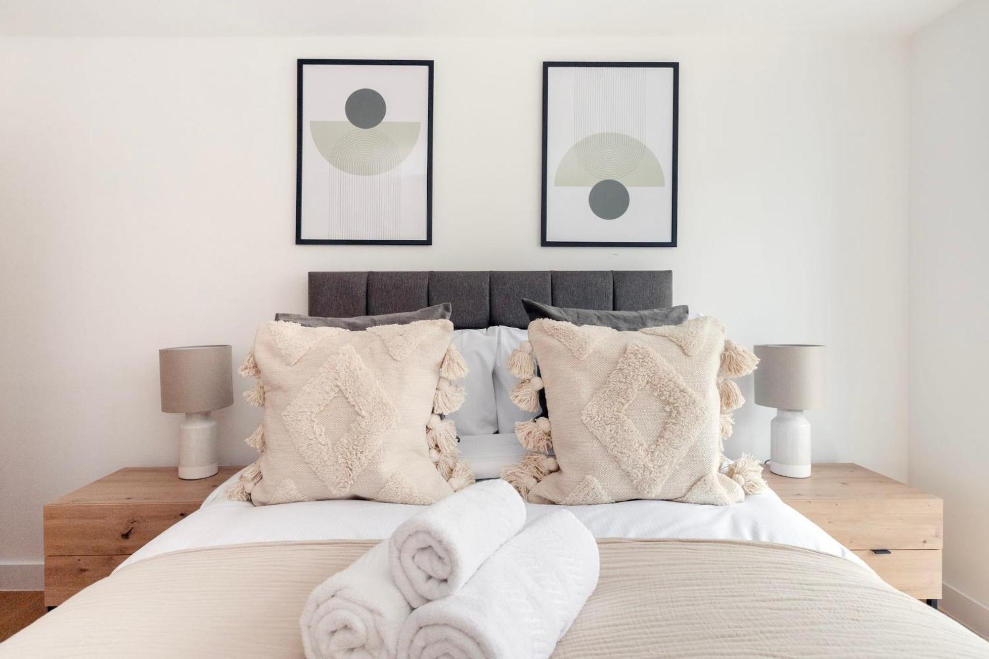 Apartament Fitzrovia With Balcony - Cityapartmentstay *
